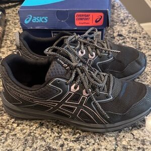 ASICS Black Sneakers with Pink Highlights size 9.5